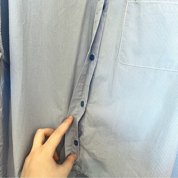 Sanctuary Baby Blue Pinstripe Balloon Sleeve Top Size Large - Picture 8 of 10